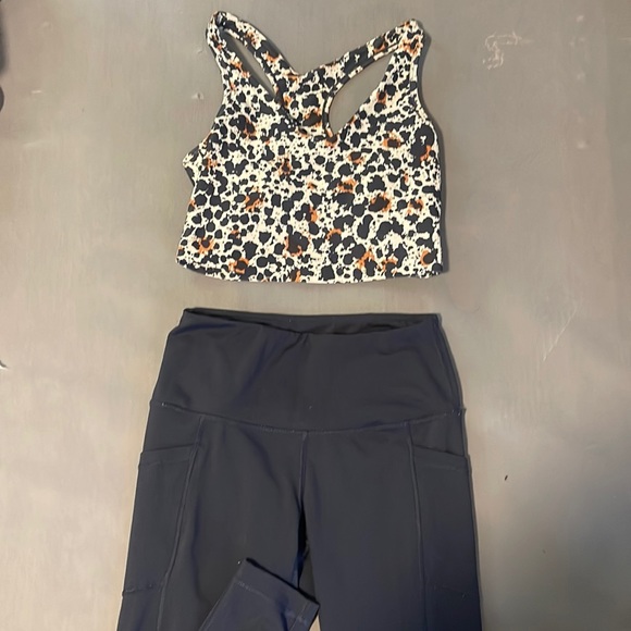 Workout set size small - Picture 1 of 1